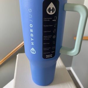 NWT 32oz HydroJug Traveler